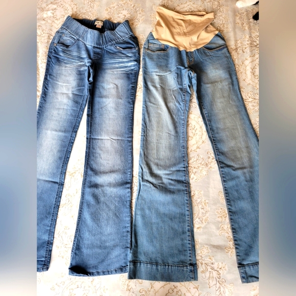 Indigo Rein Denim - LIKE NEW. Maternity Flared Jeans - XS